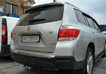 Фаркоп знімний Toyota Highlander 2010-2013 рестайлінг