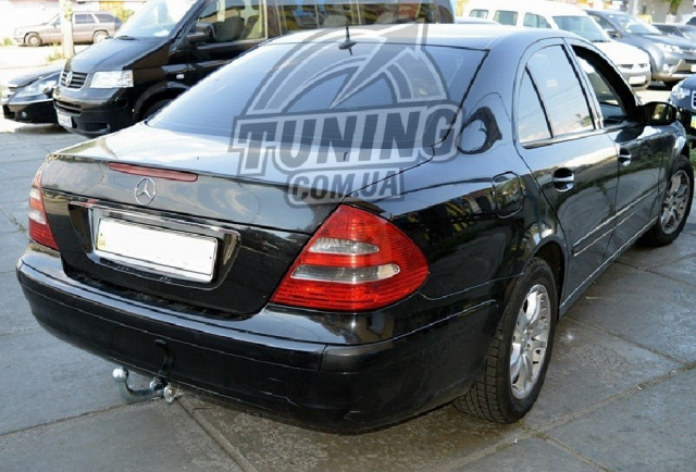 Фаркоп знімний Mercedes E-Class W211 2002-2009 (седан) #1