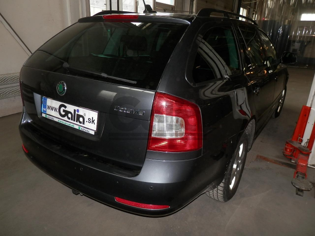 Фаркоп швидкознімний Skoda Octavia A5 2004-2012 (седан, універсал) +Scout #3