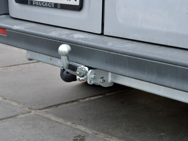 Фаркоп швидкознімний Renault Trafic 2001-2014 #4