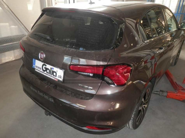 Фаркоп швидкознімний Fiat Tipo 2015- (хетчбек) #6