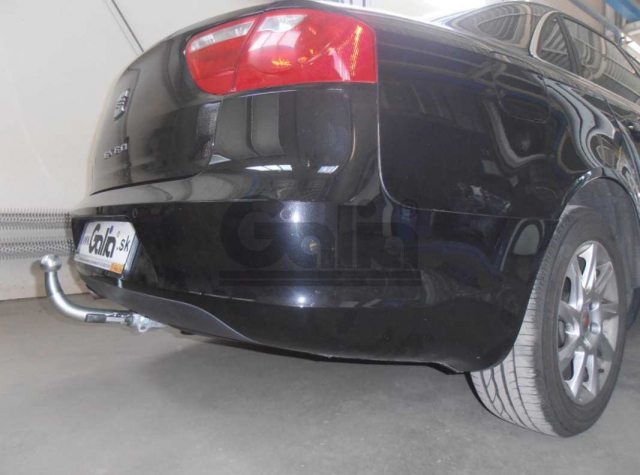 Фаркоп швидкознімний Audi A4 2000-2004 (седан, універсал) #4