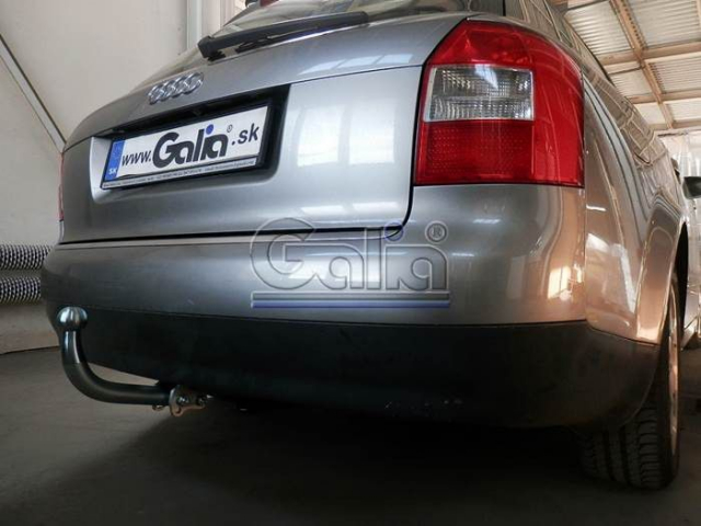 Фаркоп знімний Audi A4 2004-2007 (седан, універсал) #1