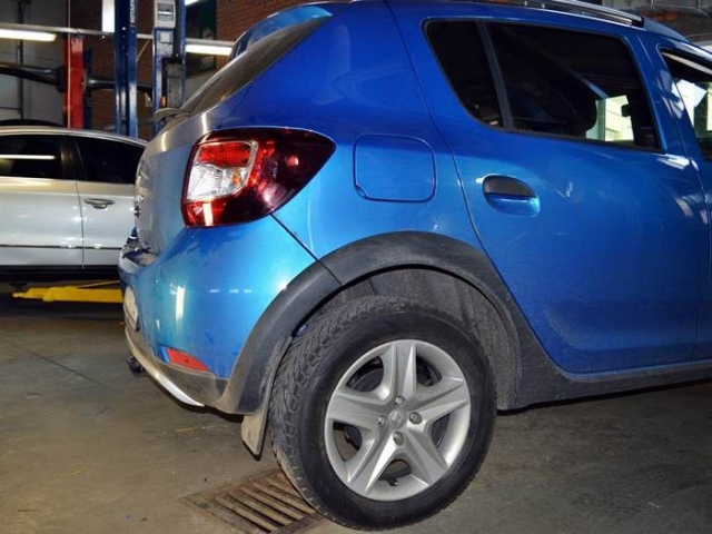 Фаркоп швидкознімний Renault Sandero 2007-2012 (+Stepway) #1