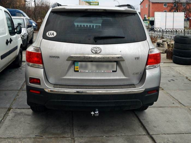 Фаркоп знімний Toyota Highlander 2010-2013 рестайлінг #2