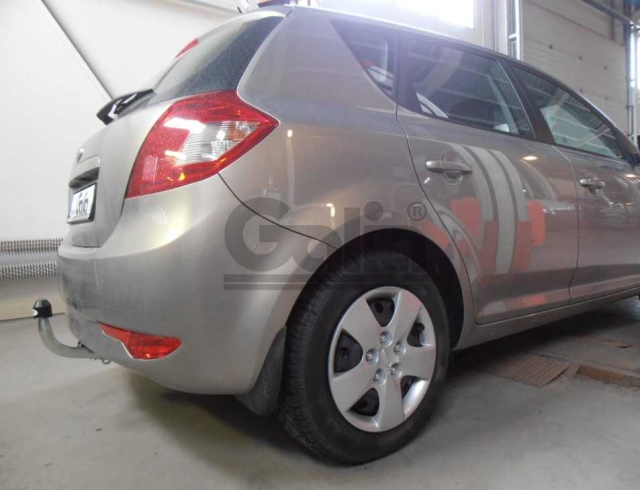 Фаркоп знімний Kia Ceed 2007-2012 (хетчбек) #2