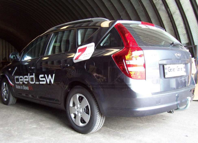 Фаркоп знімний Kia Ceed 2007-2012 (універсал) #8