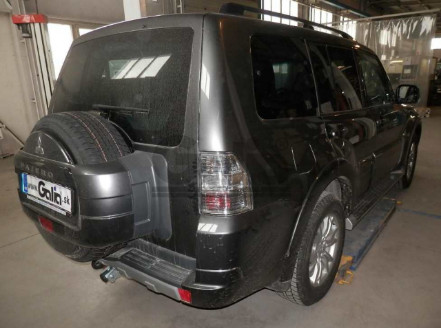 Фаркоп швидкознімний Mitsubishi Pajero Wagon 1999-2006 #2