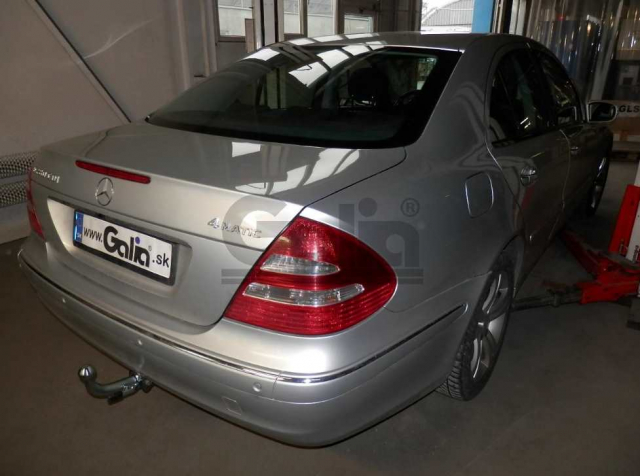 Фаркоп швидкознімний Mercedes E-Class W211 2002-2009 (седан) #9