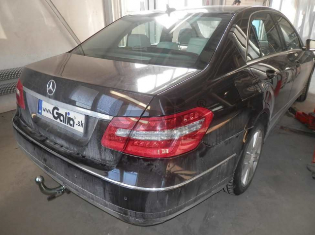 Фаркоп швидкознімний Mercedes E-Class W212 2009-2016 (седан) #3