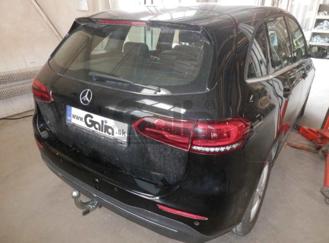 Фаркоп швидкознімний Mercedes EQA H243 2021- #3
