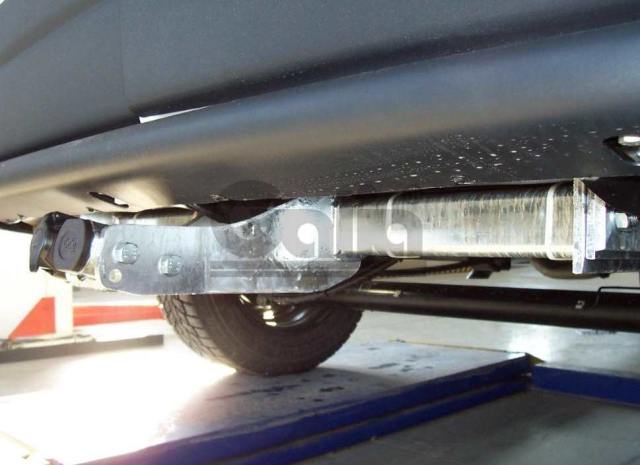 Фаркоп швидкознімний Nissan Interstar 1998-2010 #2