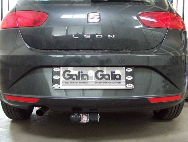 Фаркоп швидкознімний Seat Leon 2005-2012 (хетчбек) #3