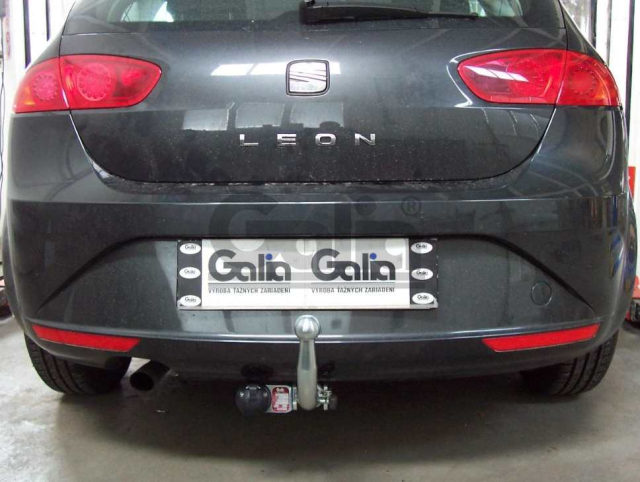 Фаркоп швидкознімний Seat Leon 2005-2012 (хетчбек) #2