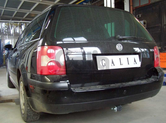 Фаркоп швидкознімний Volkswagen Passat B5 1996-2005 (седан, універсал) окрім 4Х4 #1