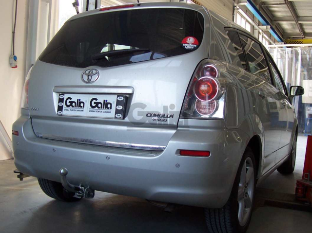 Фаркоп швидкознімний Toyota Corolla Verso 2004-2009 #1