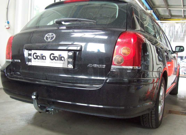 Фаркоп швидкознімний Toyota Avensis 2003-2009 (універсал) #1