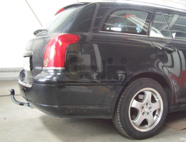 Фаркоп швидкознімний Toyota Avensis 2003-2009 (універсал) #2