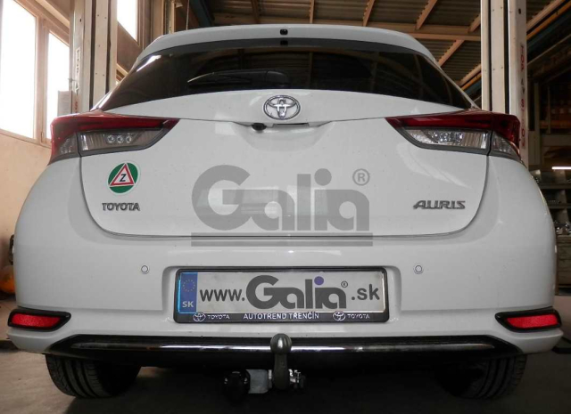 Фаркоп швидкознімний Toyota Auris 2012-2018 (хетчбек) окрім hybrid #6