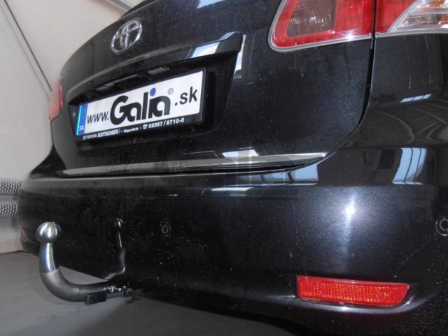 Фаркоп швидкознімний Toyota Avensis 2009-2015 (седан, універсал) #1
