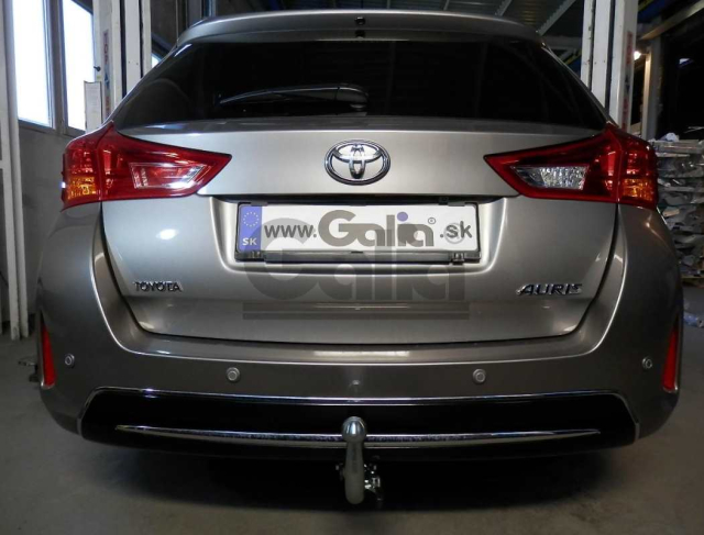 Фаркоп швидкознімний Toyota Auris 2012-2019 (універсал) окрім hybrid #5
