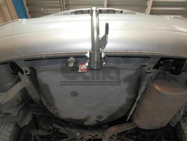 Фаркоп швидкознімний Toyota Avensis 2003-2009 (седан, хетчбек) #13