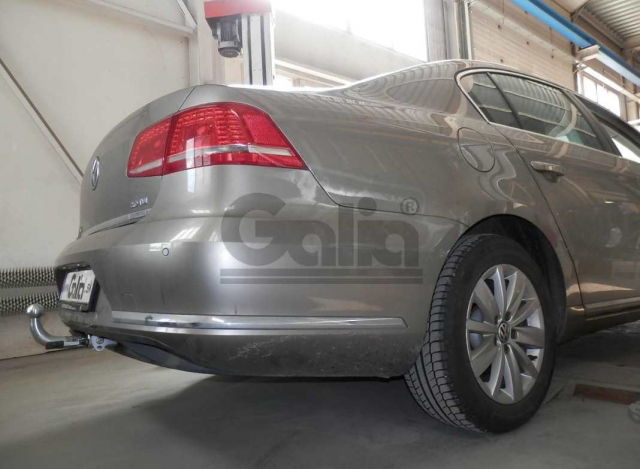 Фаркоп швидкознімний Volkswagen Passat B7 2010-2014 (седан, універсал) #8
